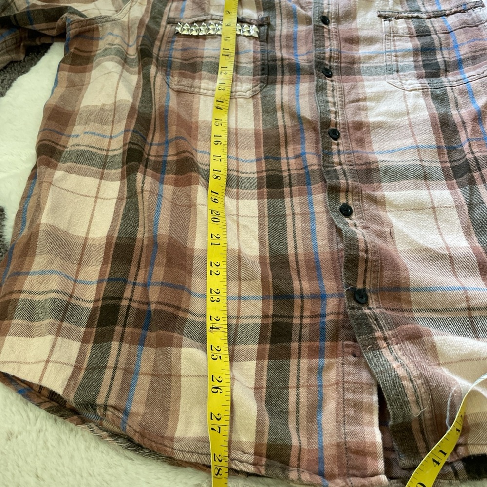 Custom flannel with back patch - Picture 4 of 7